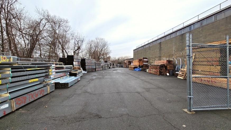 City Lumber (Photo Michael Dorgan, Queens Post) (1)