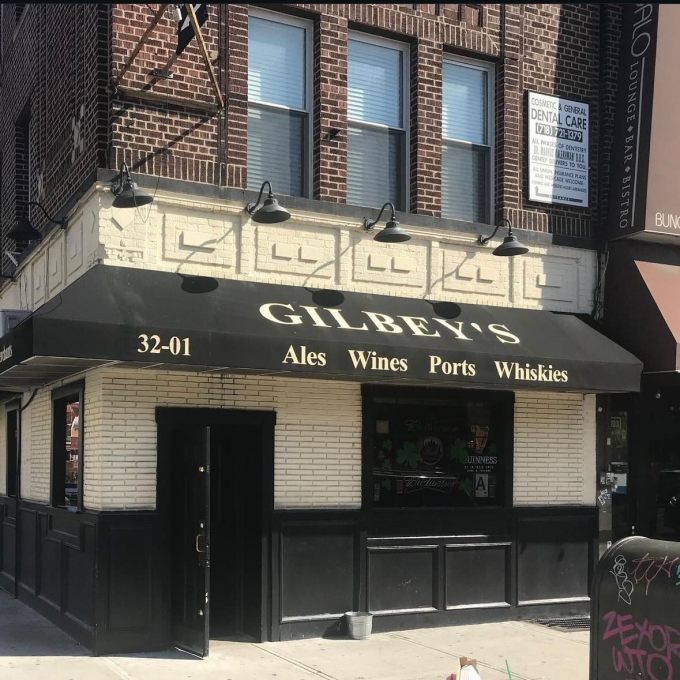 The exterior of Gilbey's Irish bar on Broadway.