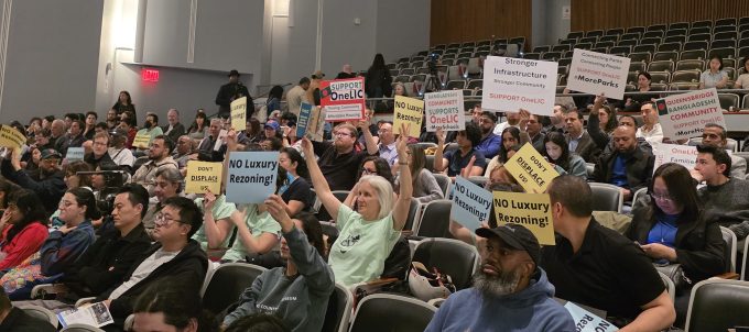 Residents express both support and opposition to the OneLIC neighborhood plan. Photo: Shane O'Brien.