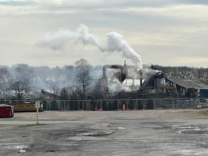 Fumes emitting from the plant in May. Photo courtesy of Thomas J. Mituzas.